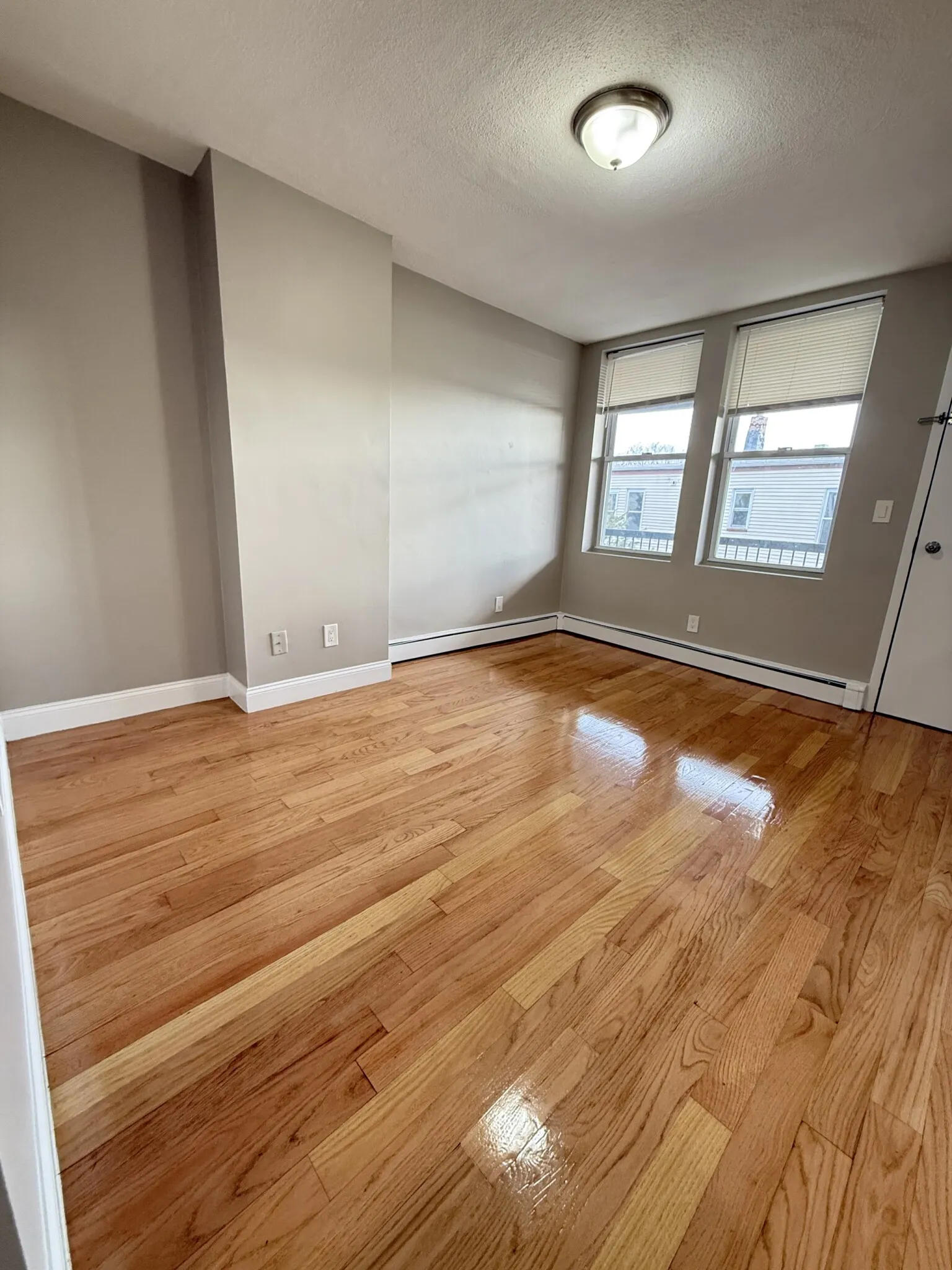 67 Shawmut St, Chelsea