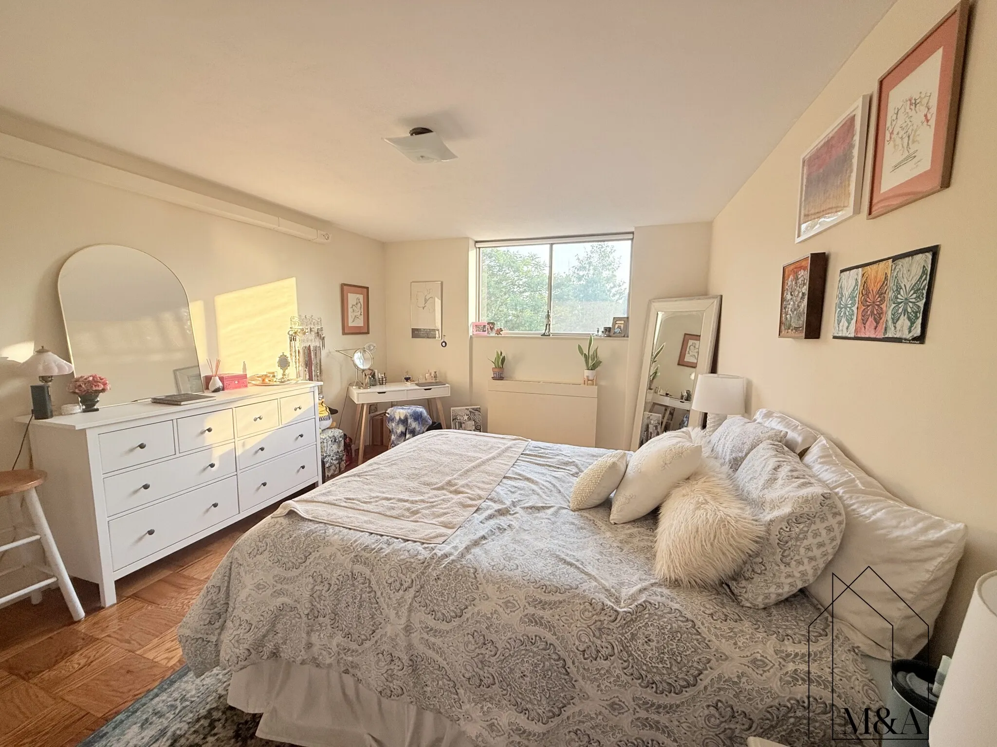 101 Monmouth St, Longwood