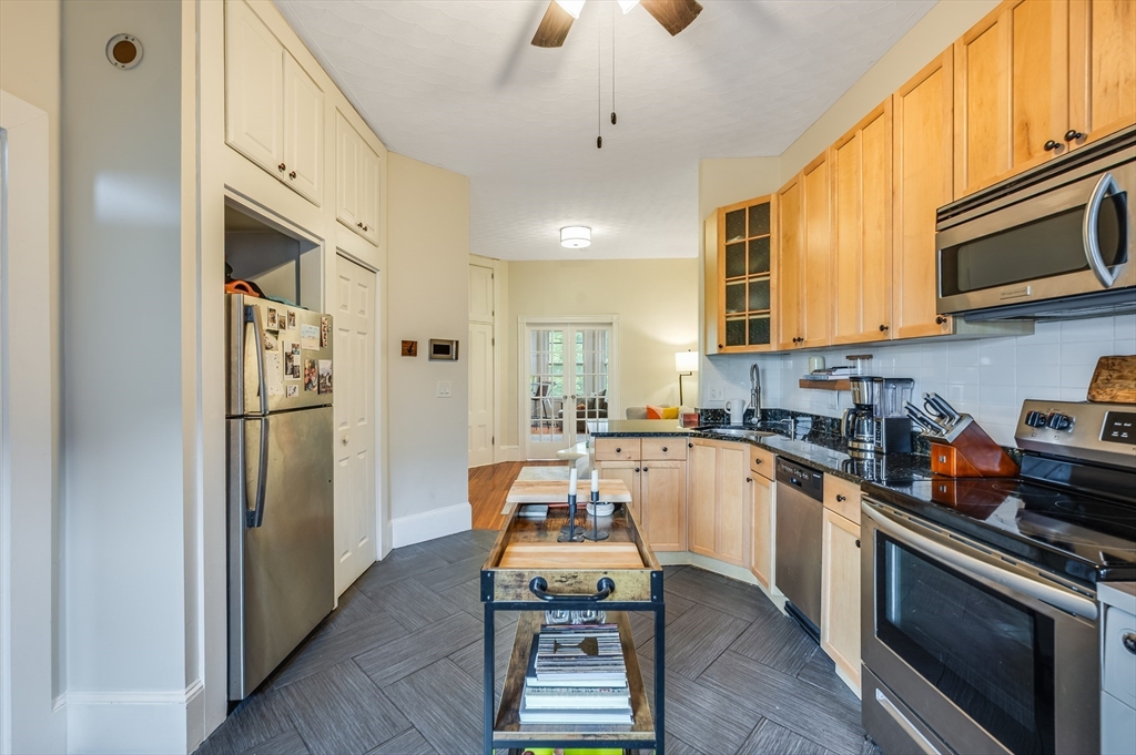 805 E 4th St, South Boston