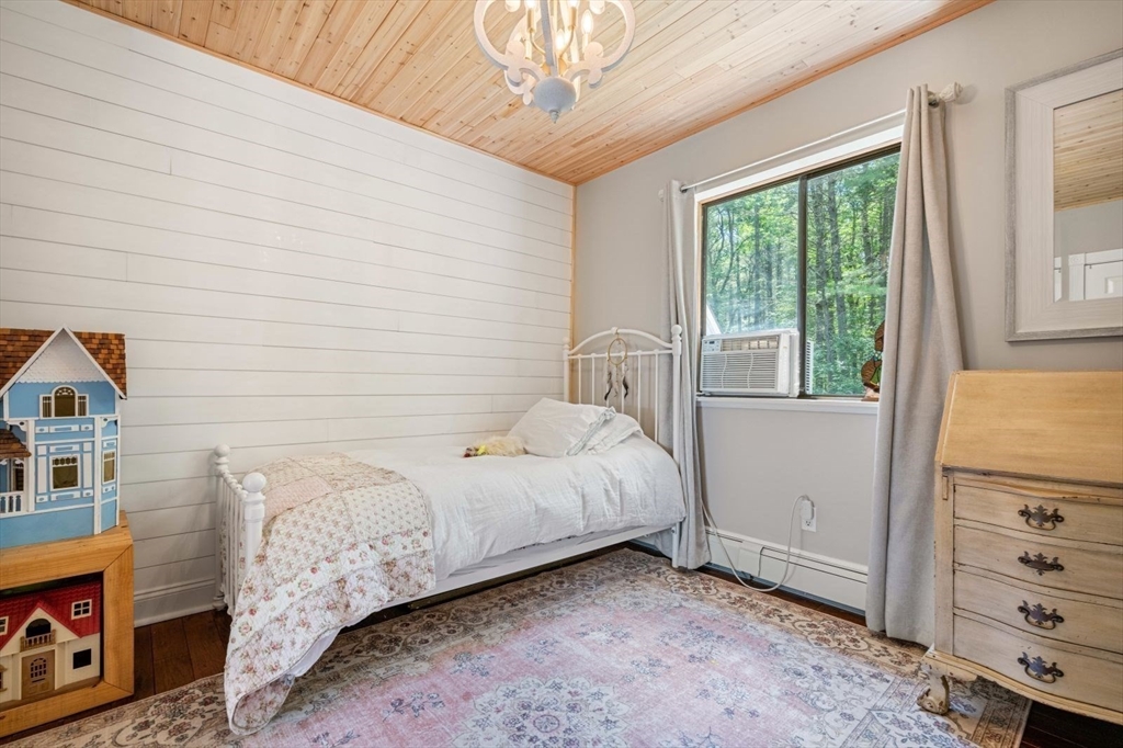 2 Deer Run, Littleton