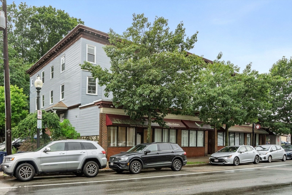 570 Washington St, Brighton