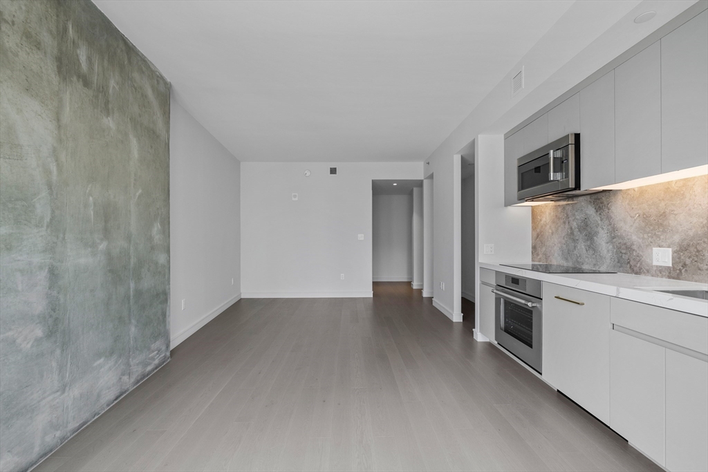 55 Lagrange St, Midtown