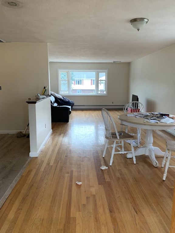 7 Heritage Way, Burlington