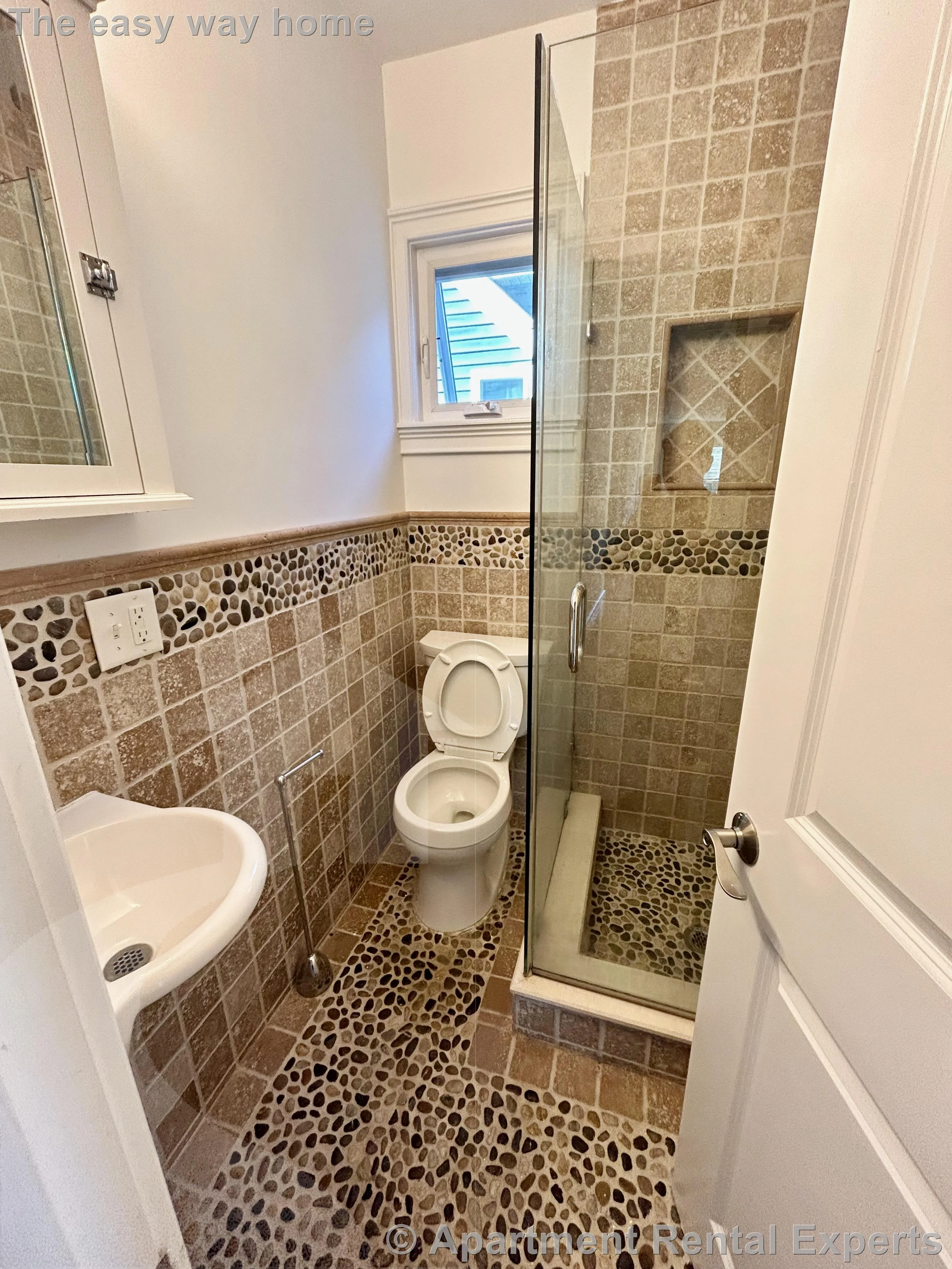 57 Greenleaf Ave, Tufts