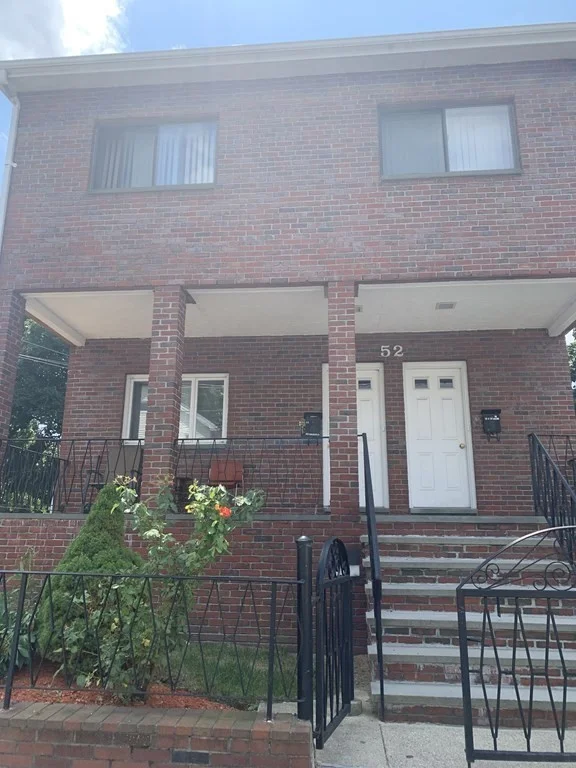 52 Winter St, Tufts University