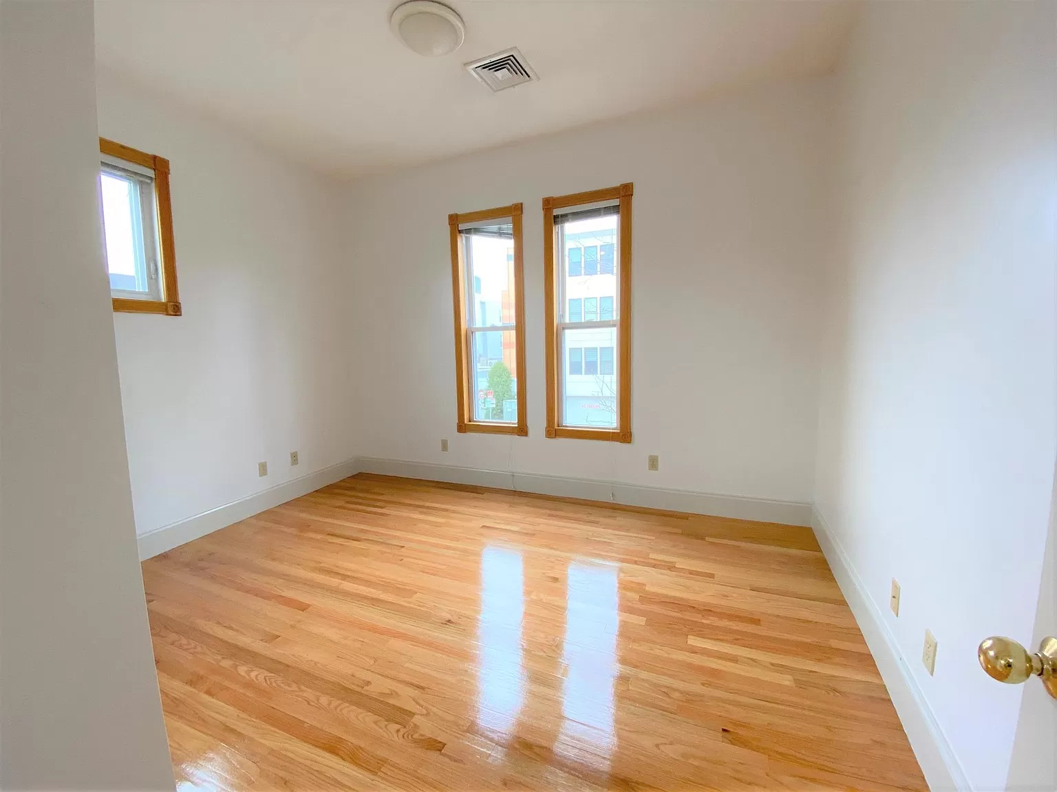 183 Columbia St, The Port