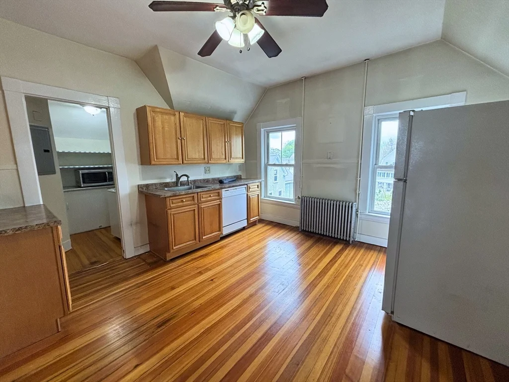 23 Park Rd, Belmont
