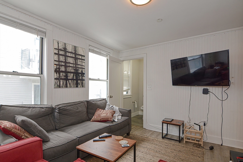 873 E 2nd, South Boston