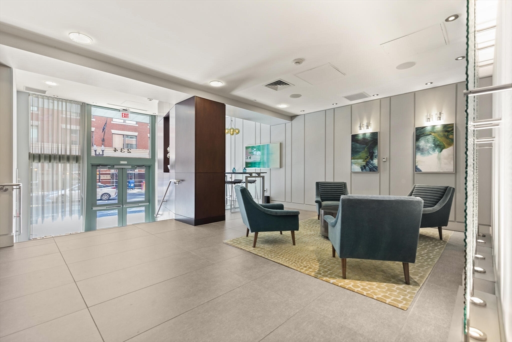 234 Causeway, North End