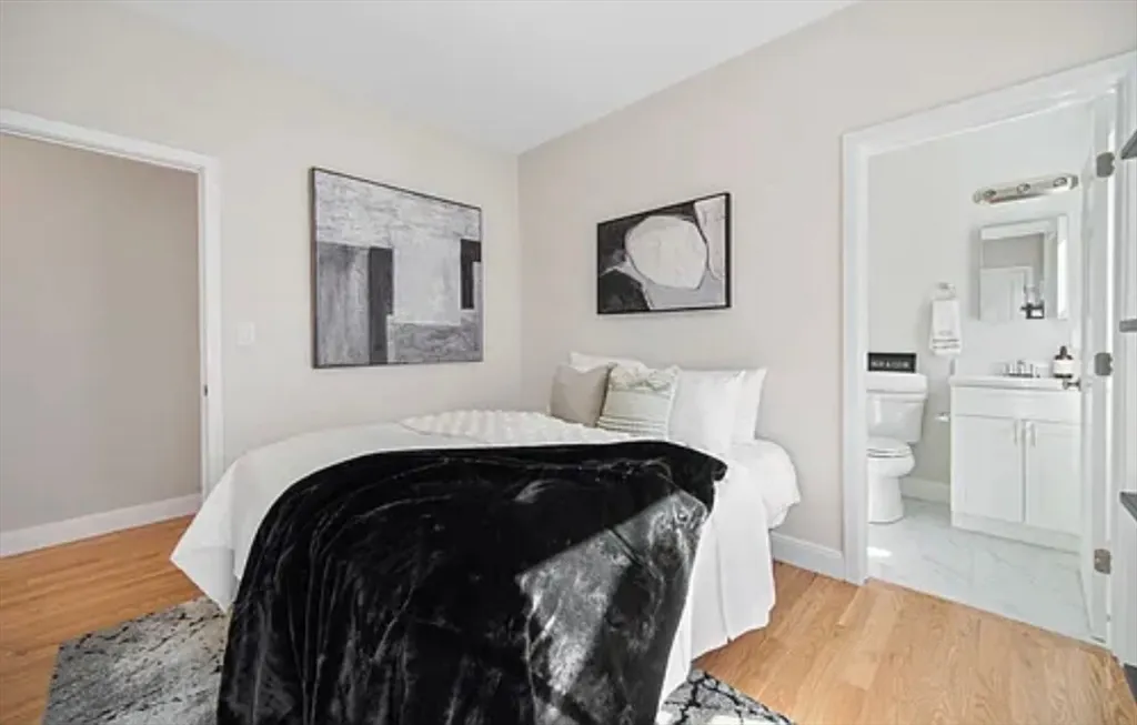 2-4 Hecla, Dorchester