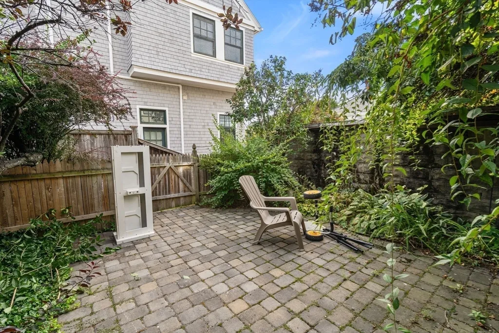 166 O St, South Boston