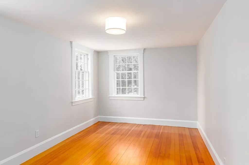 92 Farmers Row, Groton
