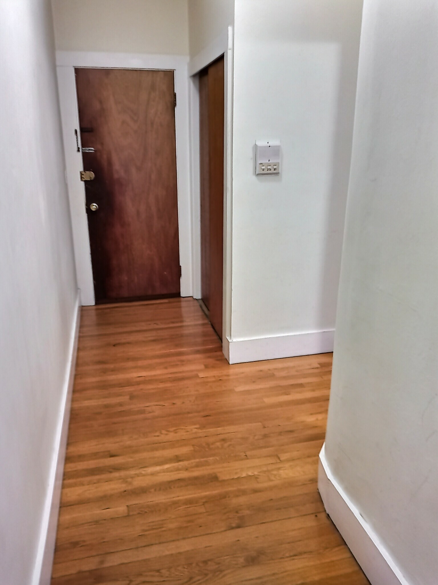 1 bed, 1 bath apartment for rent at 1390 Beacon St Unit 10, Coolidge Corner — photo 3 of 9