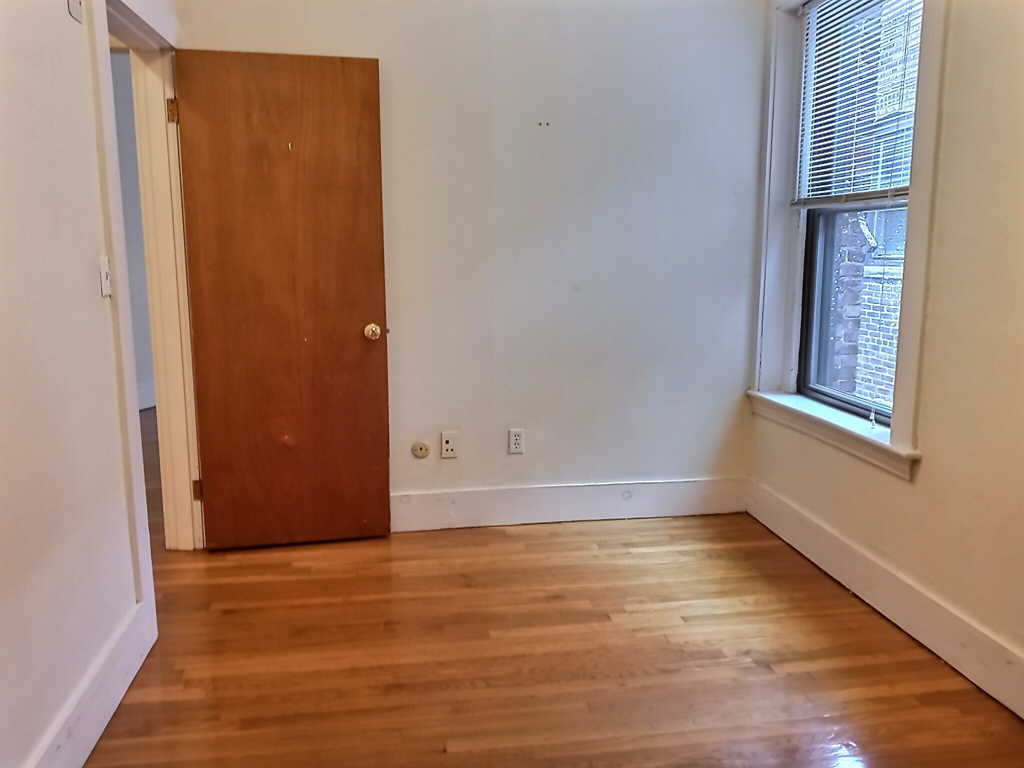 1 bed, 1 bath apartment for rent at 1390 Beacon St Unit 10, Coolidge Corner — photo 1 of 9