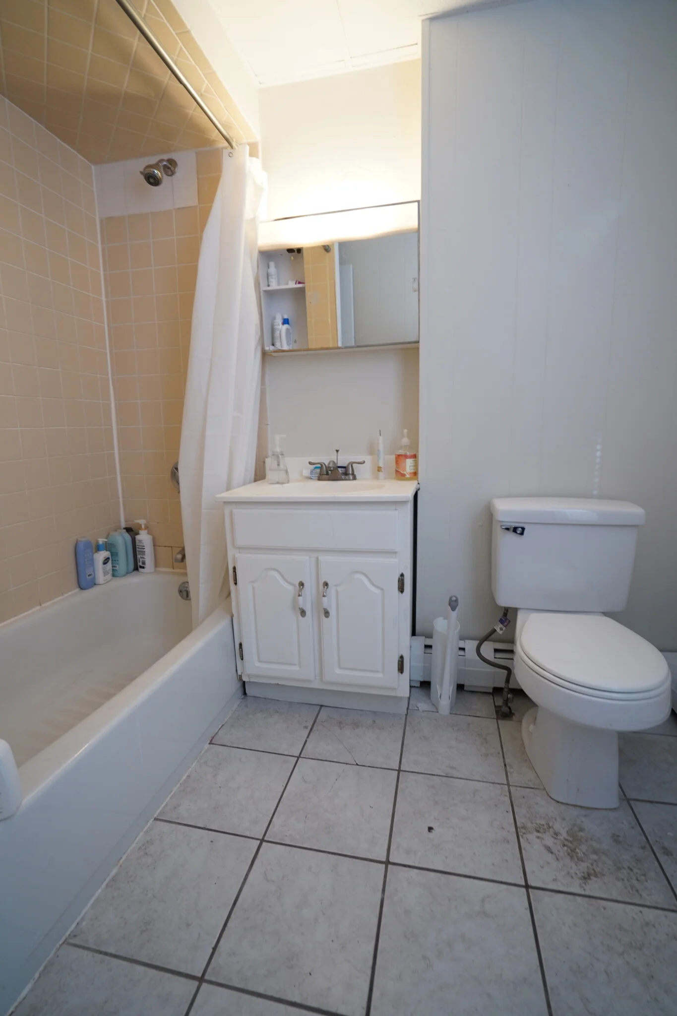 4 Ashford Ct, Allston