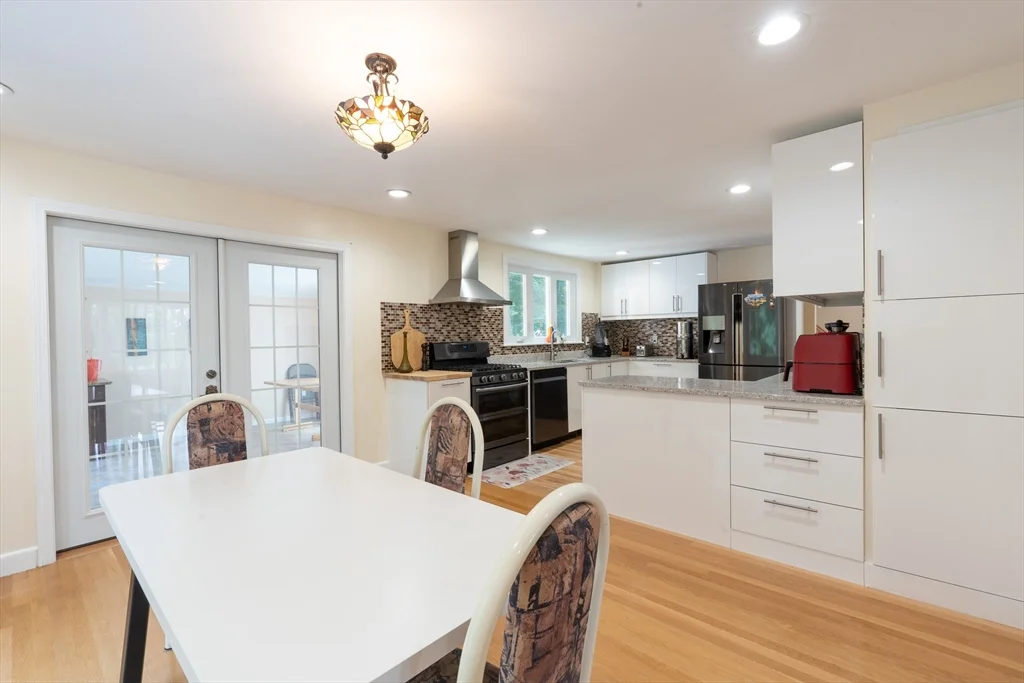 5 Fairview Rd, Canton