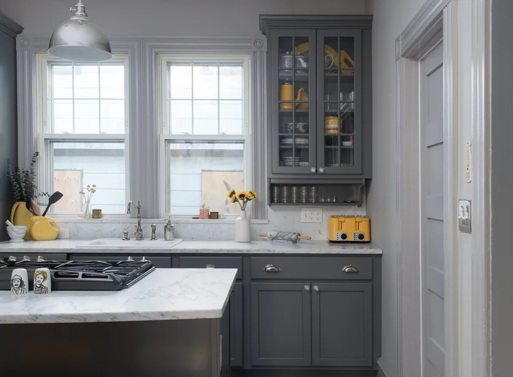 198 Byron St, East Boston