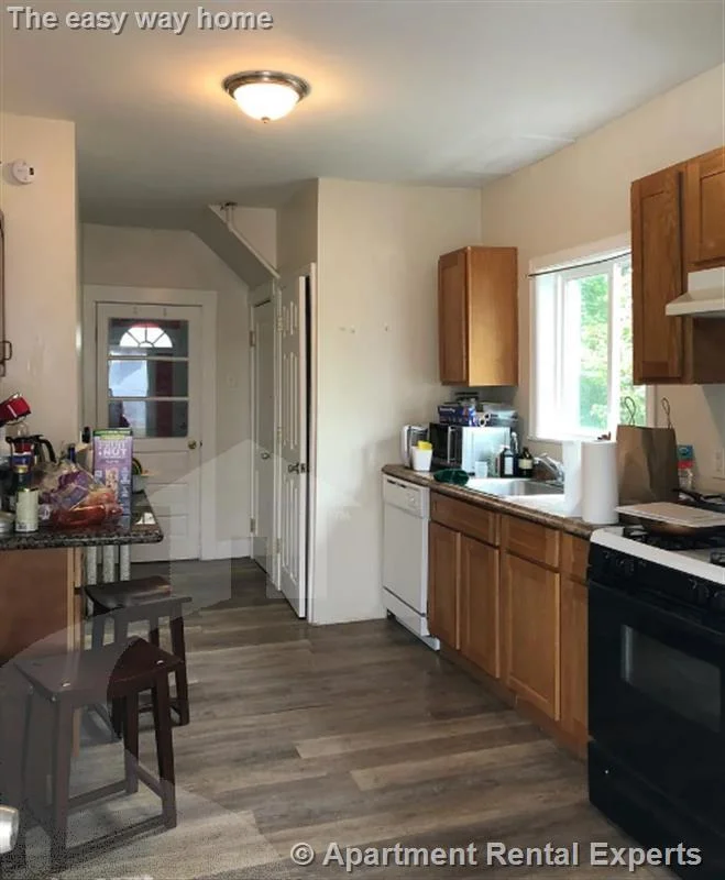 123 Winthrop St, Tufts