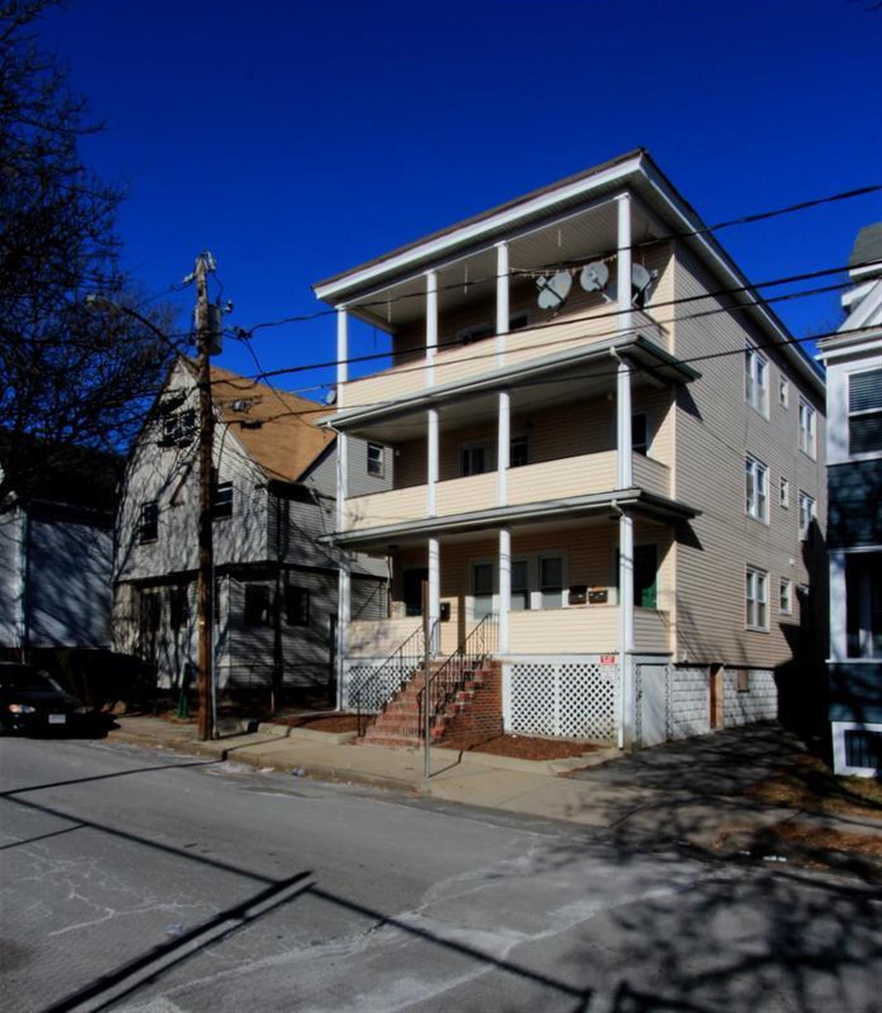 37 Sewall St, Somerville