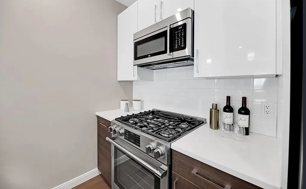 425 Lagrange St, West Roxbury