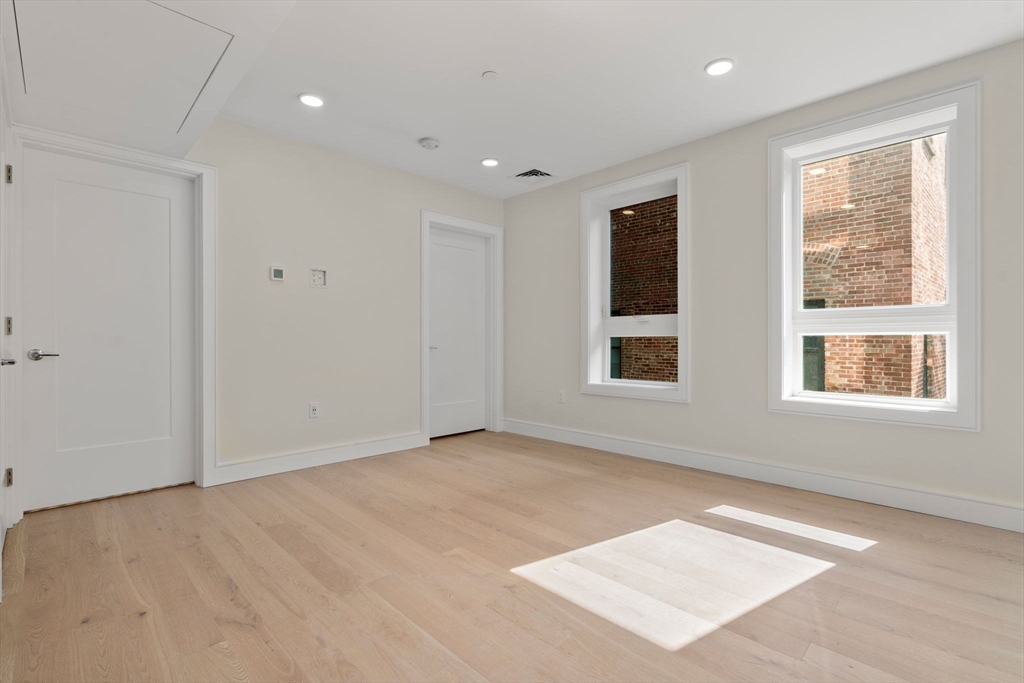 301 Border St, Central Square