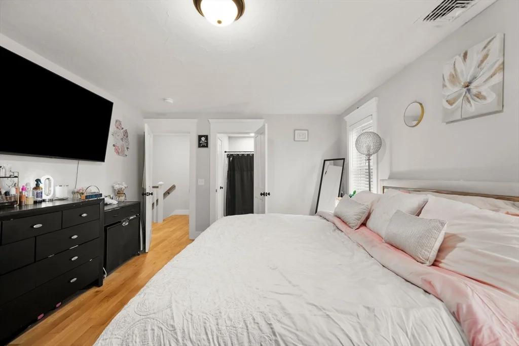 8 Patrick St, Attleboro