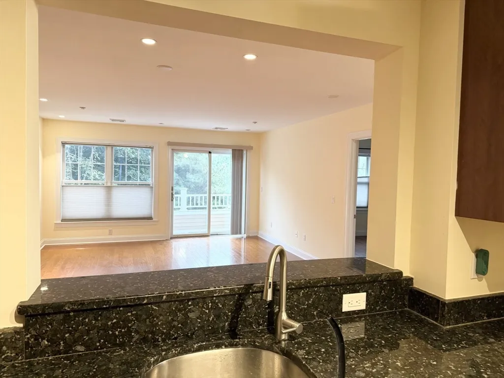 11 Cheriton Rd, West Roxbury