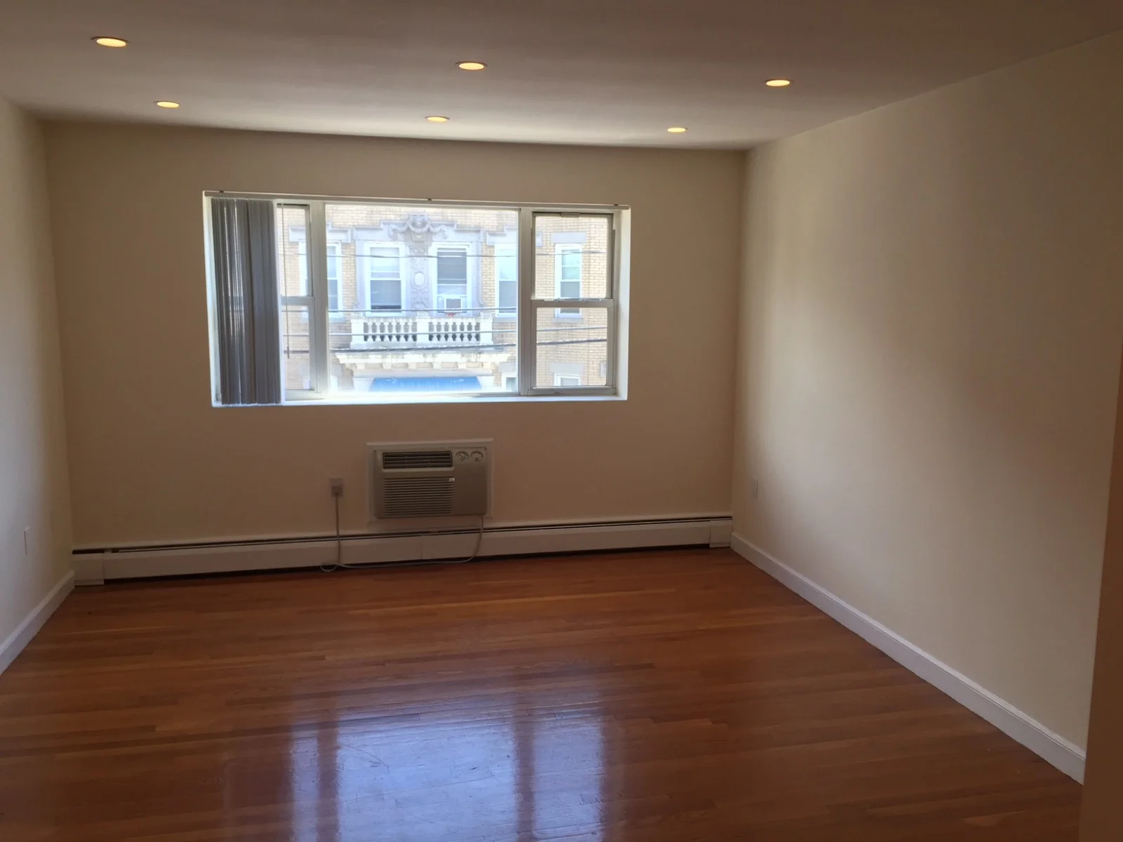 34 Gardner St, Allston