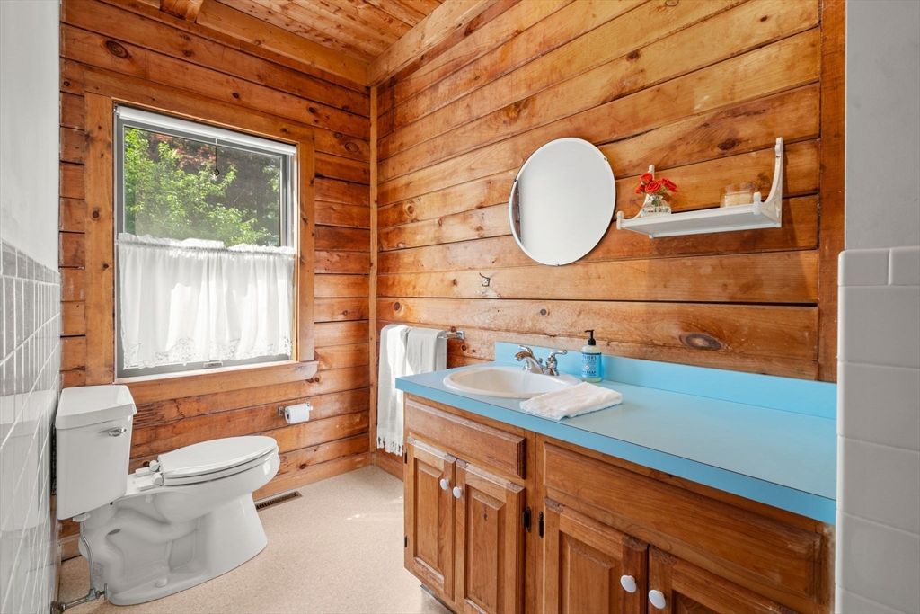 54 Marshall St, Duxbury