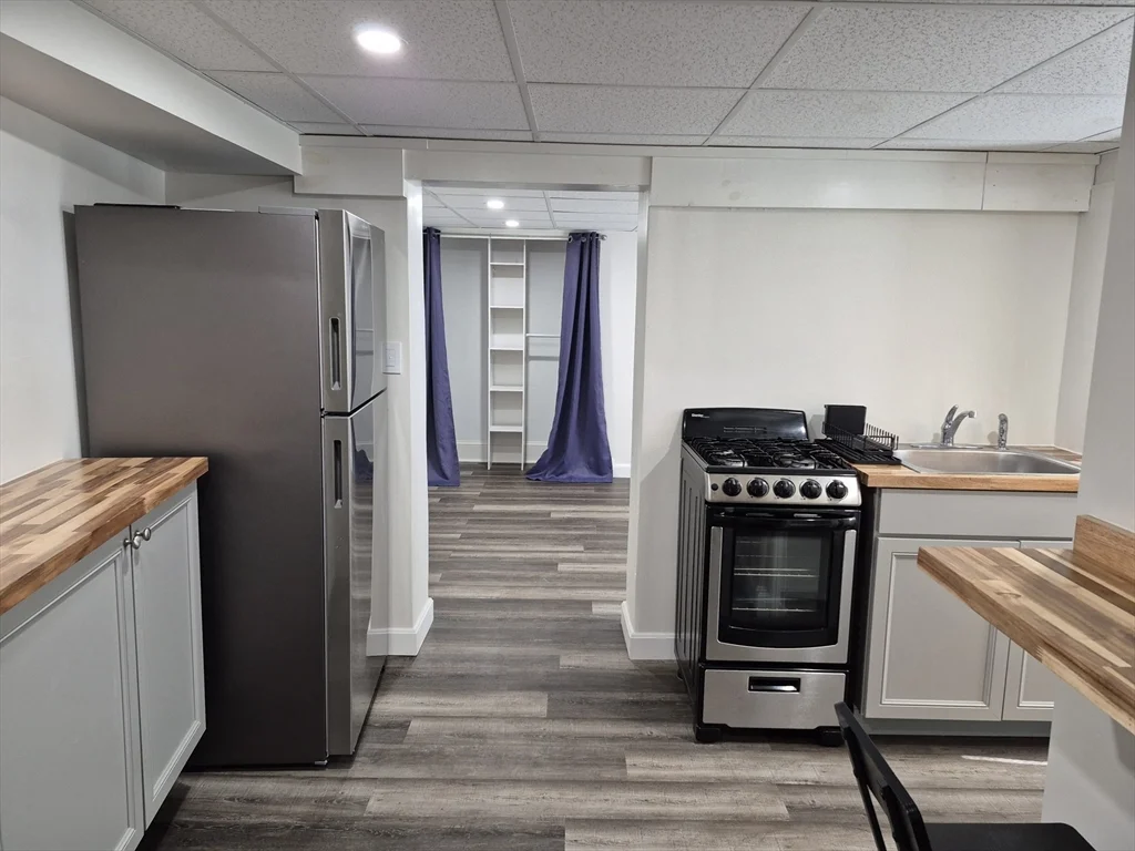 126 W Wyoming, Melrose