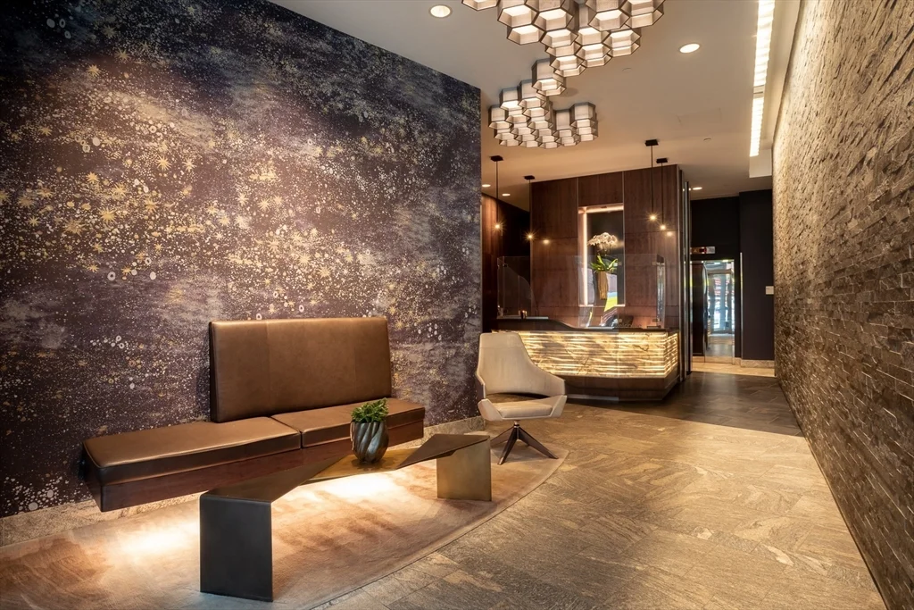 110 Stuart St, Back Bay