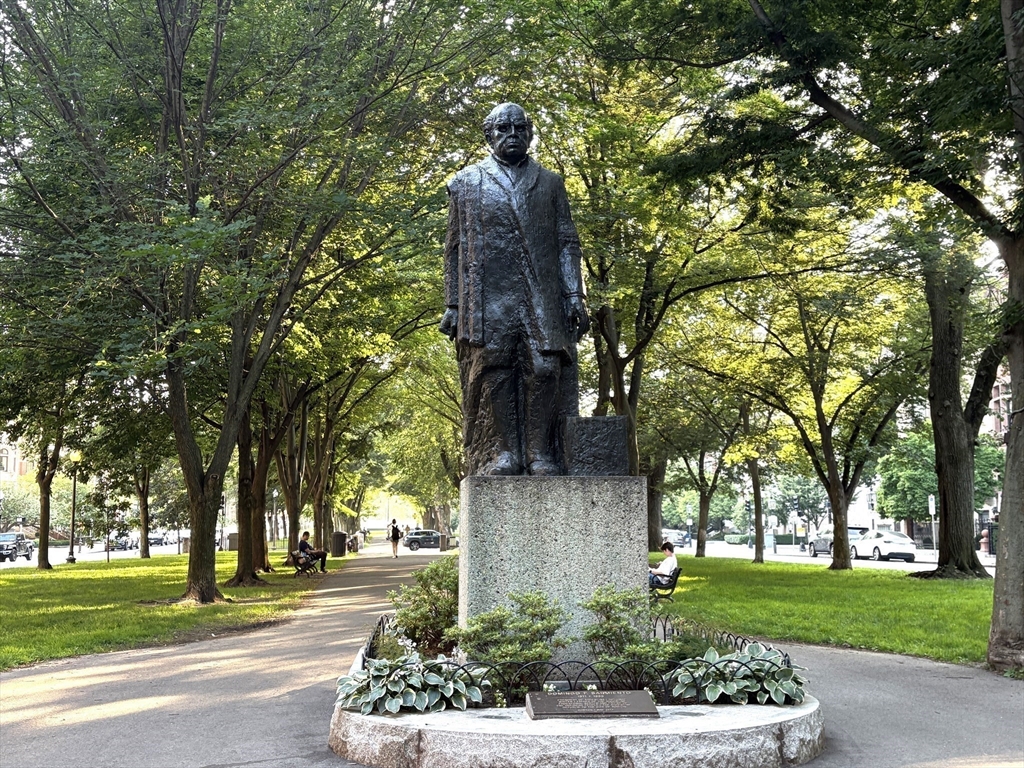 290 Commonwealth Ave, Back Bay