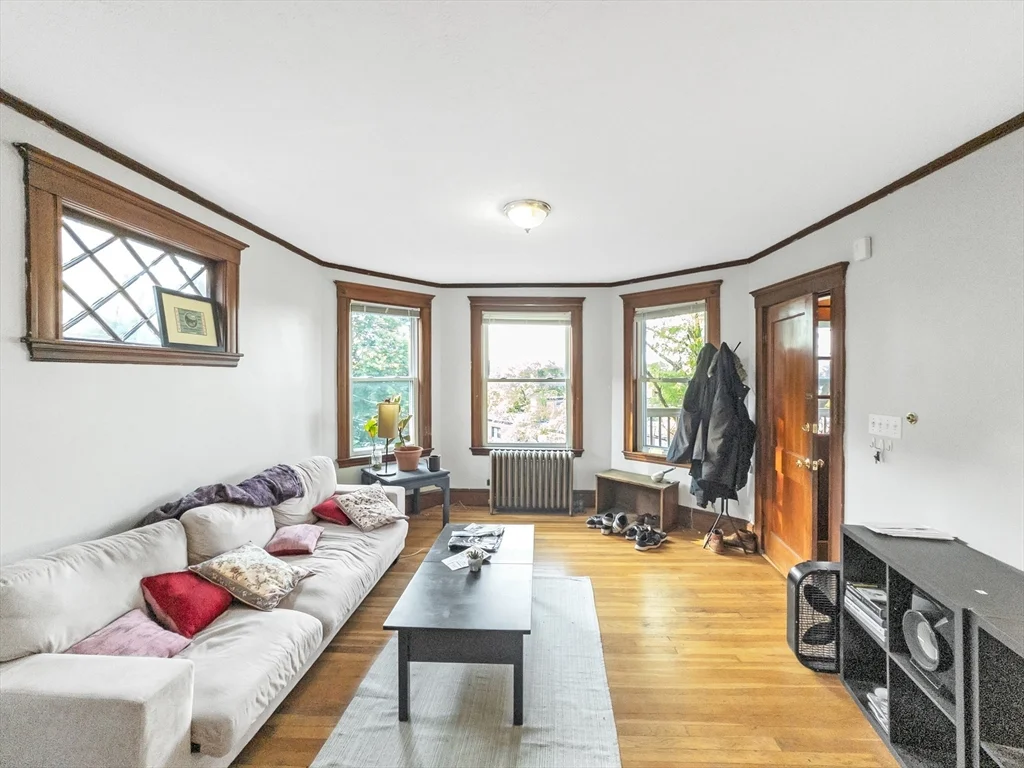 26 St Rose St, Jamaica Plain