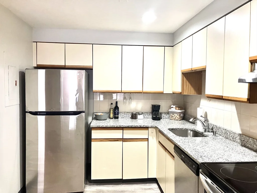 150 Lynnway, Lynn