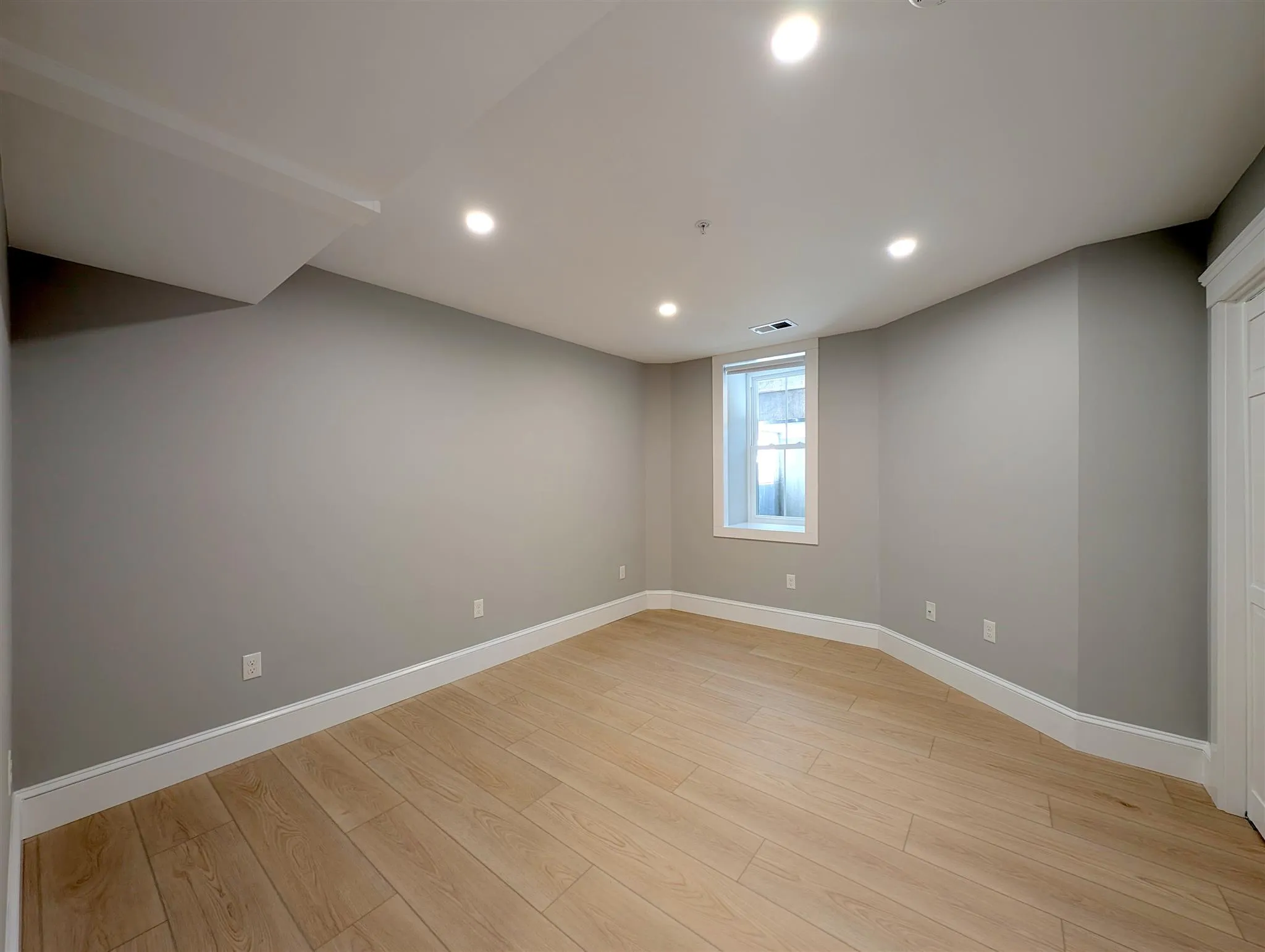 86 Orchard St, Medford