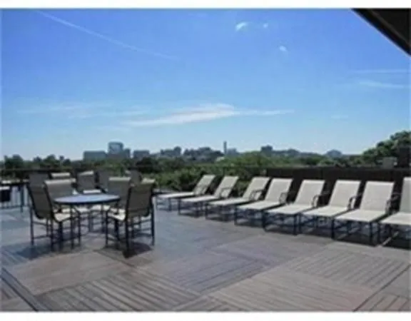 125 Pleasant St, Coolidge Corner