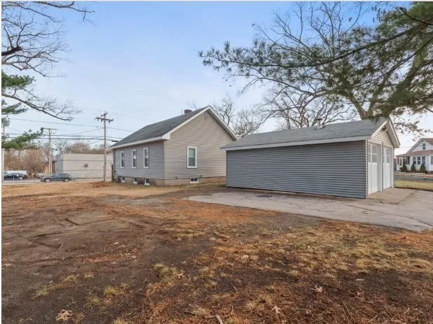 735 Washington St, Attleboro