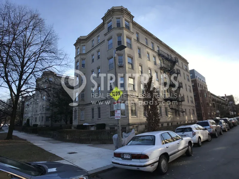 25 Park Dr, Fenway