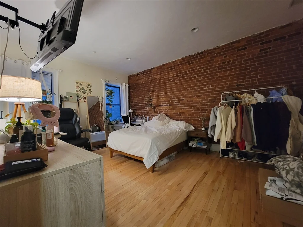 1203 Beacon St, Brookline
