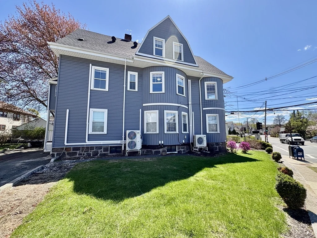 159 Parsons, Oak Square