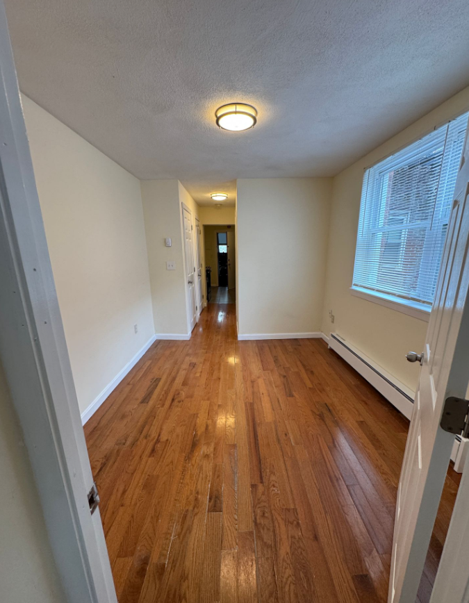 31 Chelsea St, East Boston