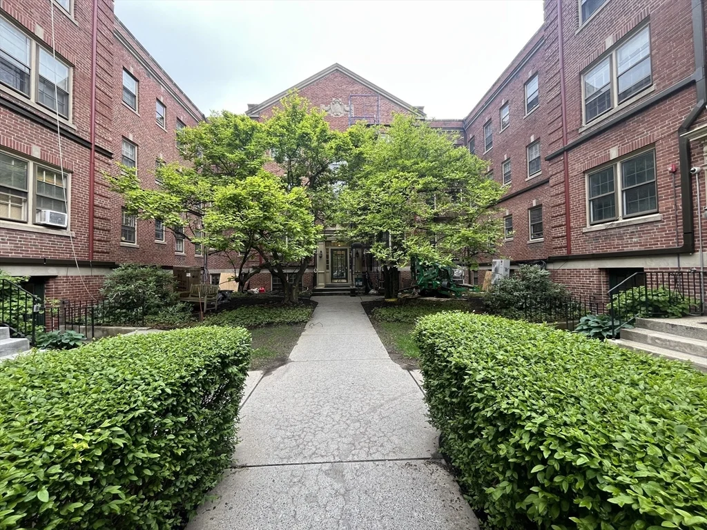 60 Elm, Worcester