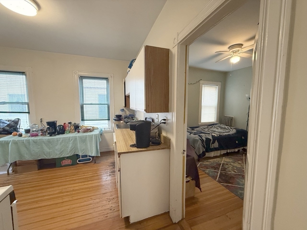 34 Belknap St, Tufts University