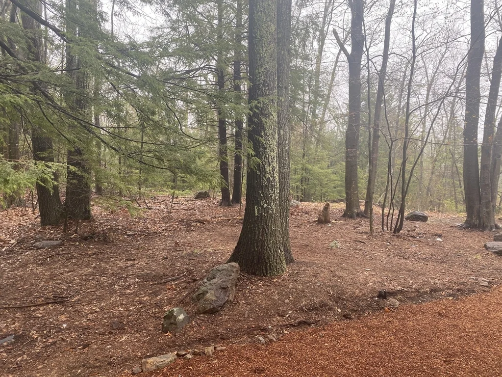 102 New Templeton Rd, Hubbardston