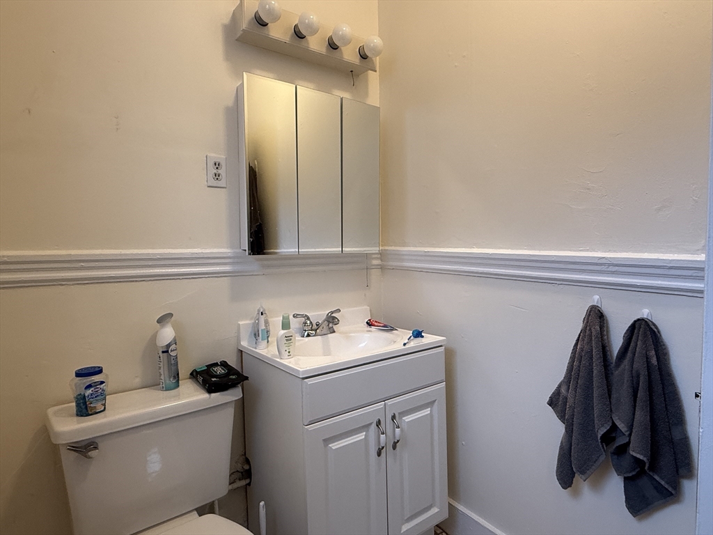 1957 Commonwealth Ave, Brighton