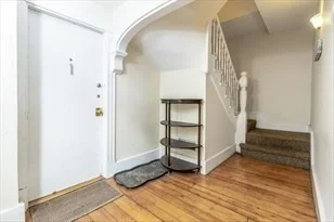 13-1R Mansfield St, Allston