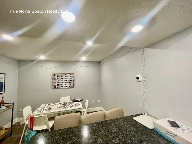 18 Atlantic St, South Boston