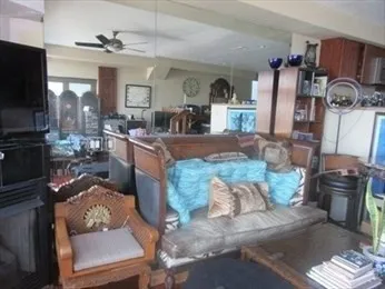 35 Oceanside Dr, Hull