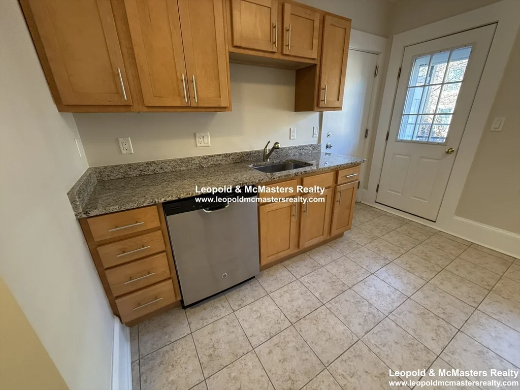 16 Short St, Corey Hill