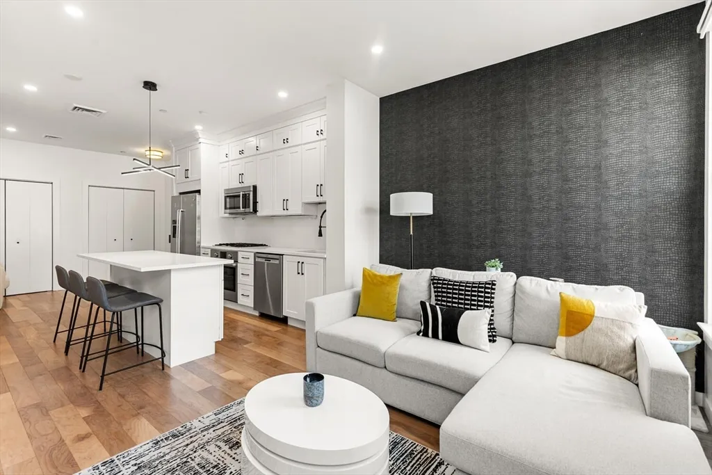 45 1st Ave, Charlestown